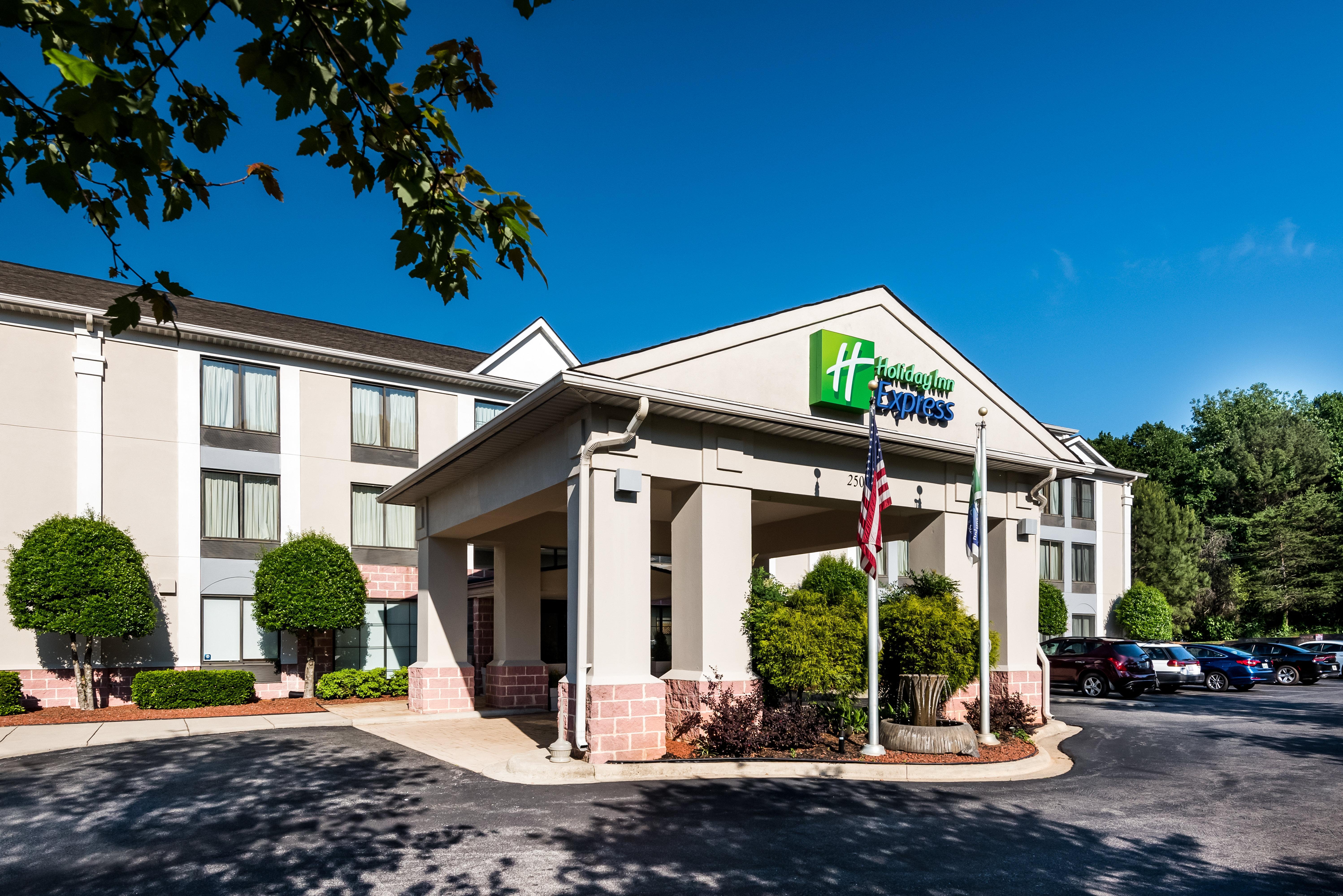 Holiday Inn Express & Suites Charlotte Arpt-Belmont, An Ihg Hotel Exterior photo